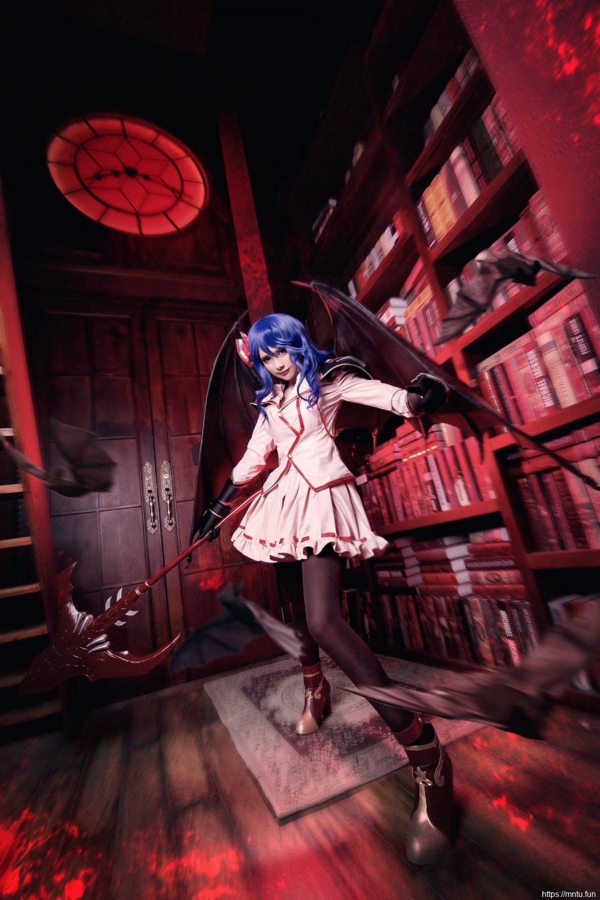 美女御姐高挑身材cosplay蕾米莉亚御姐范十足