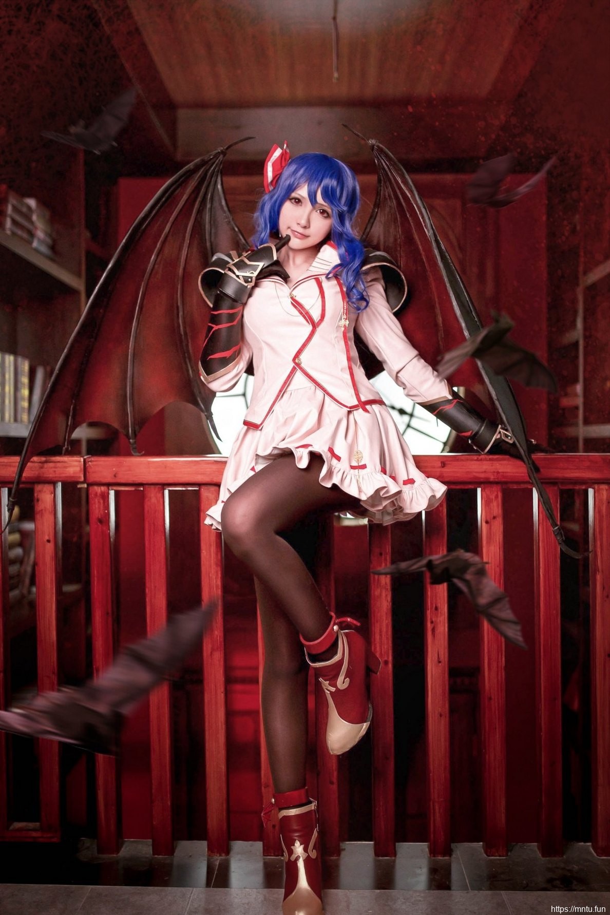 美女御姐高挑身材cosplay蕾米莉亚御姐范十足