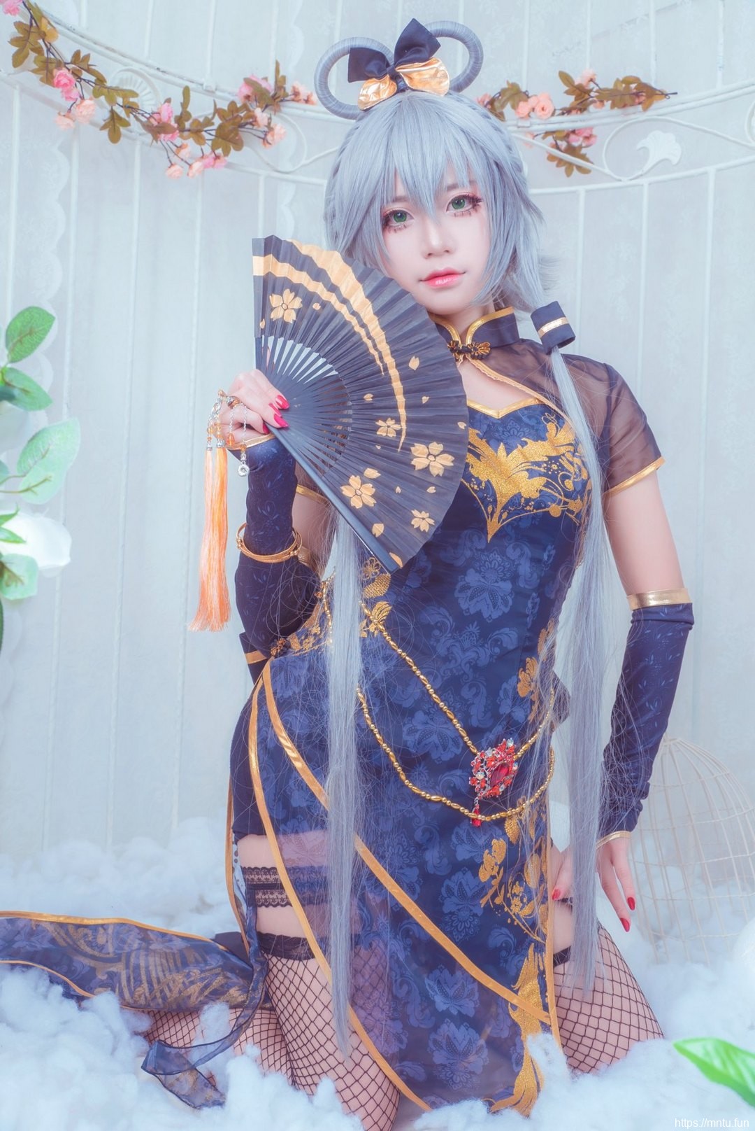 性感美女姐妹花cosplay初音未来vs洛天依