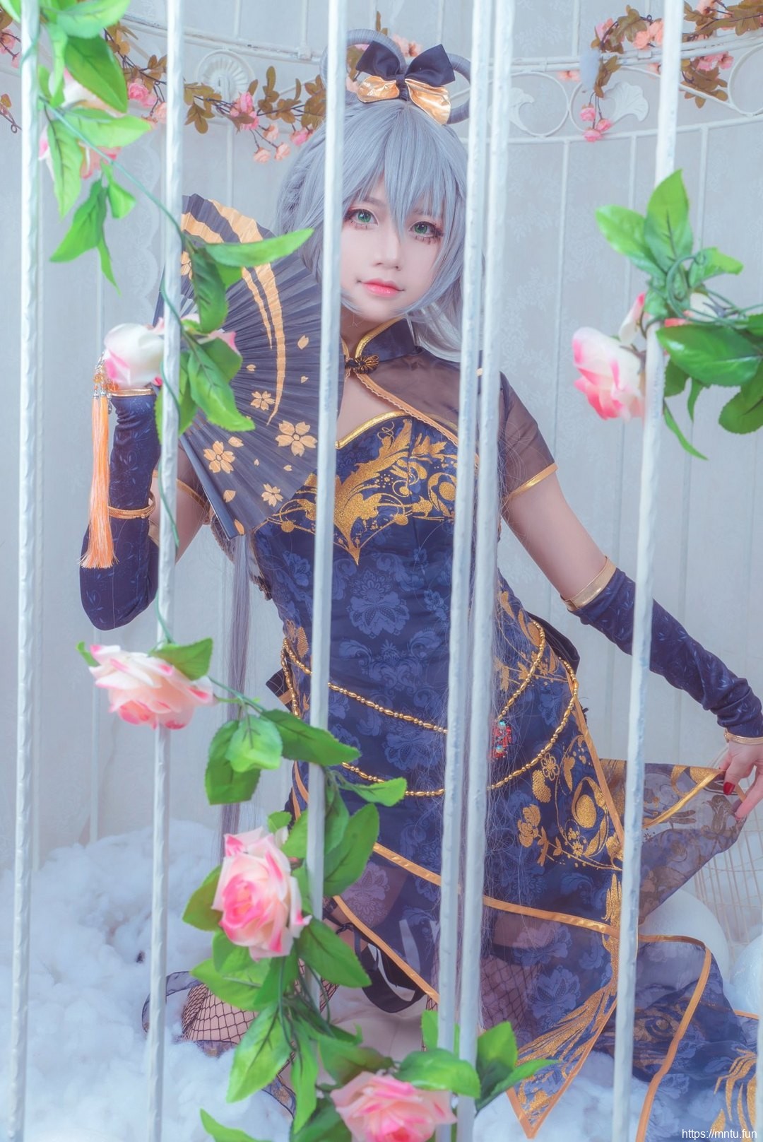 性感美女姐妹花cosplay初音未来vs洛天依