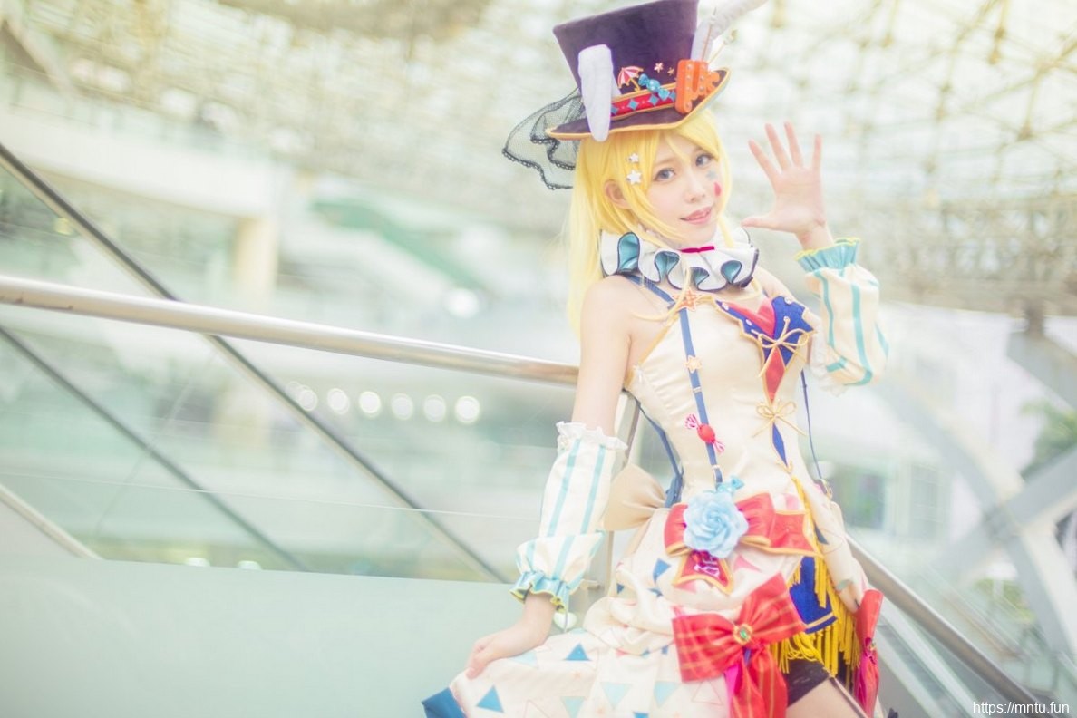 身材极好的美女cosplay绚濑绘里马戏团图片