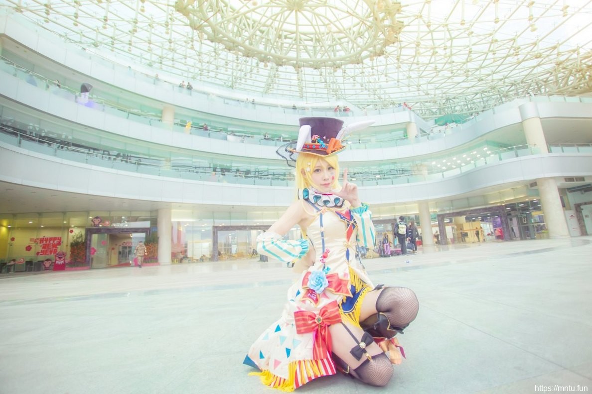 身材极好的美女cosplay绚濑绘里马戏团图片