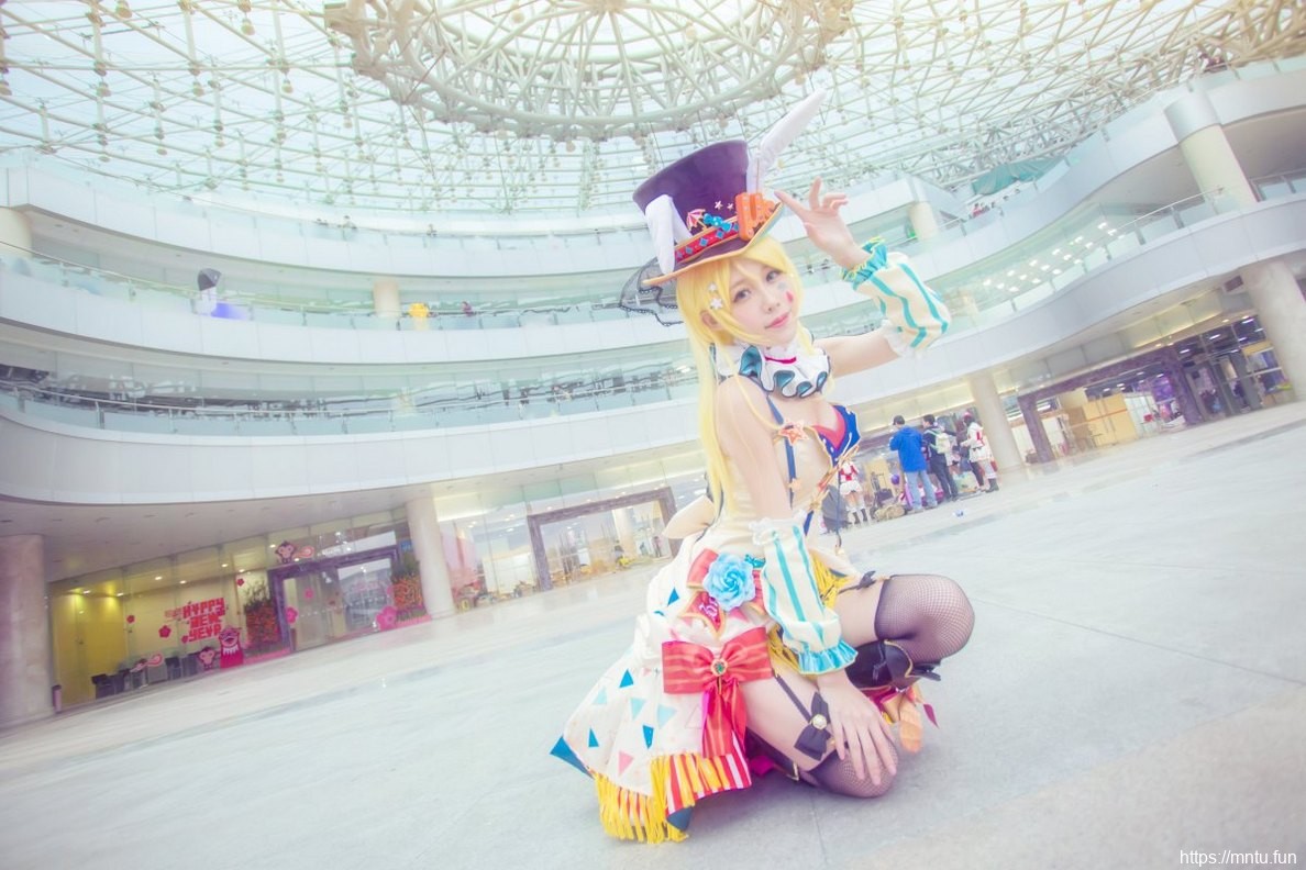 身材极好的美女cosplay绚濑绘里马戏团图片