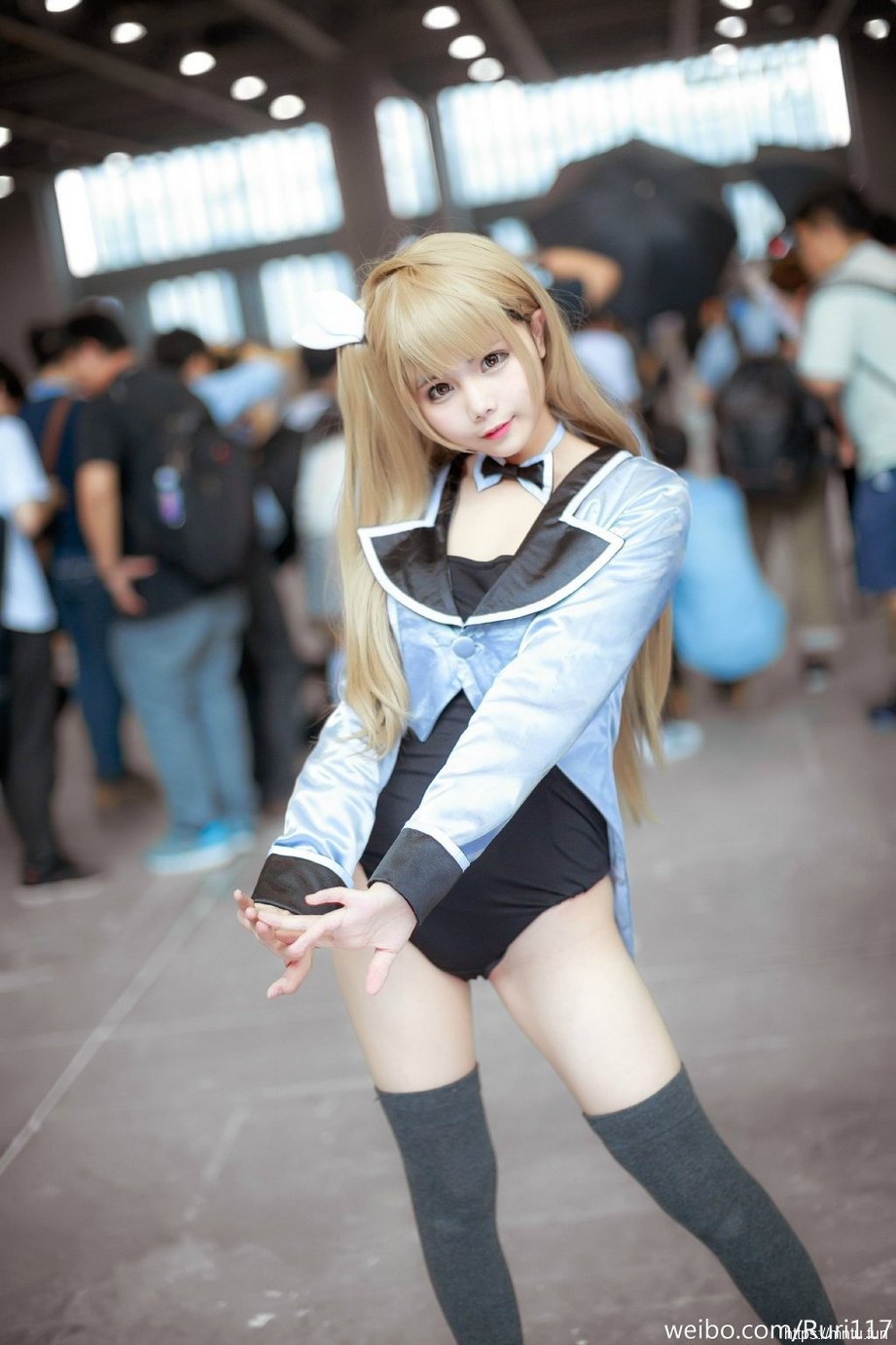 白皙诱人萌妹子高叉礼服cosplay动漫美女南小鸟