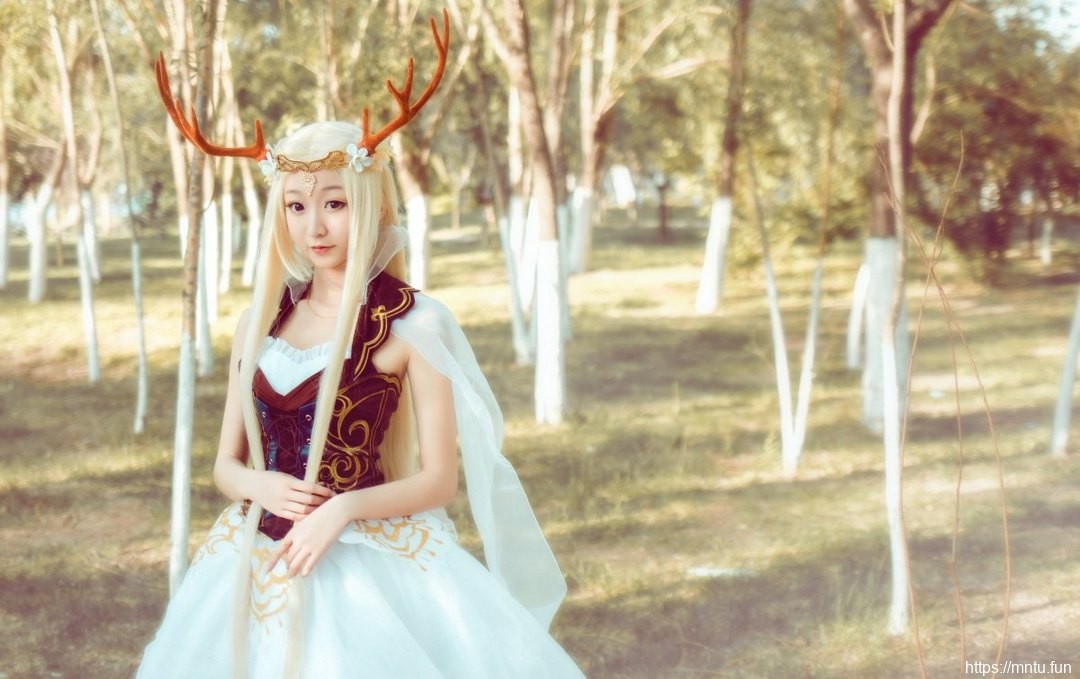 清纯美少女cosplay信鸽王国精灵鹿后唯美梦幻