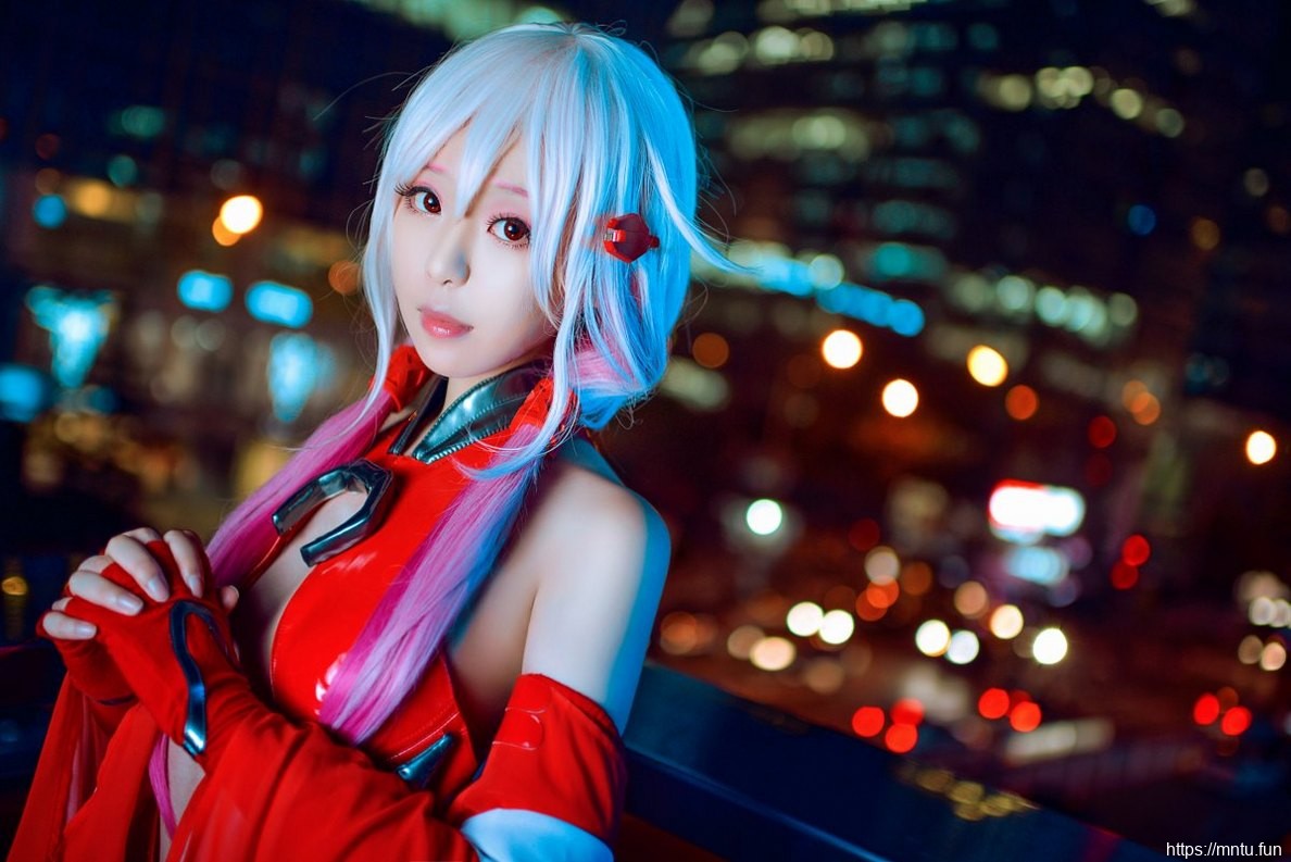 俊俏美女白皙美肌酥胸cosplay楪祈喷血十足