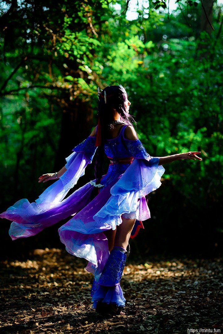 清新美女cosplay梦幻西游巫蛮儿图片