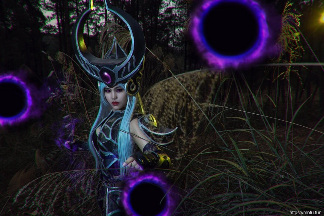 性感巨乳御姐cosplay英雄联盟暗黑元首辛德拉