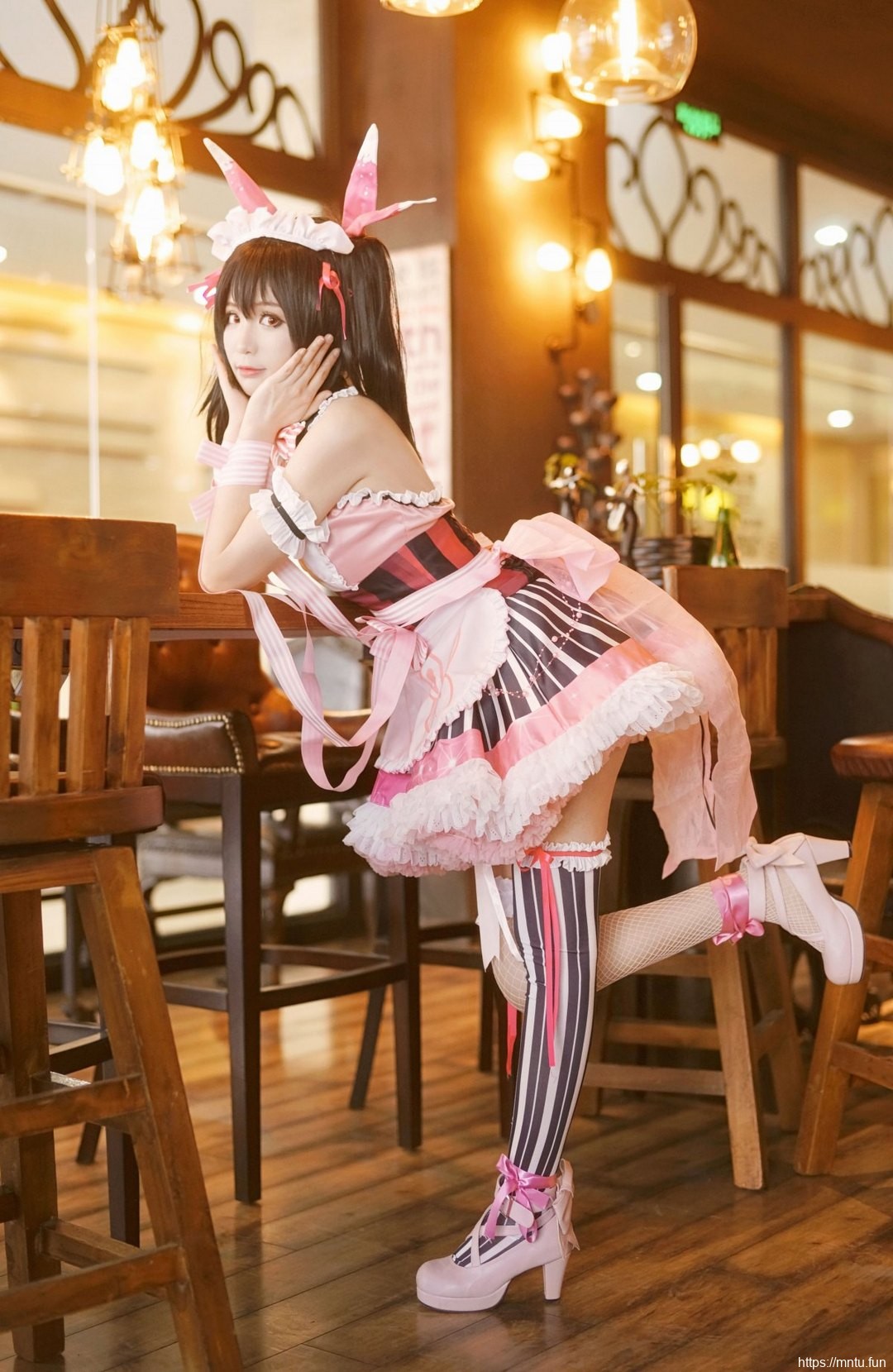 迷人萝莉cosplay动漫美女矢泽妮可女仆制服诱惑