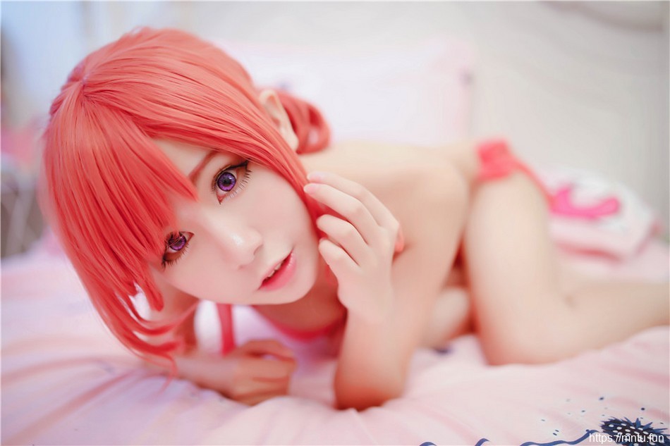 性感私房美女cosplay西木野真姬粉色内衣诱惑