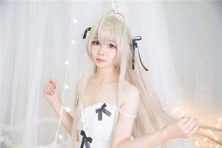 可爱迷人萌妹白色性感吊带裙cosplay春日野穹