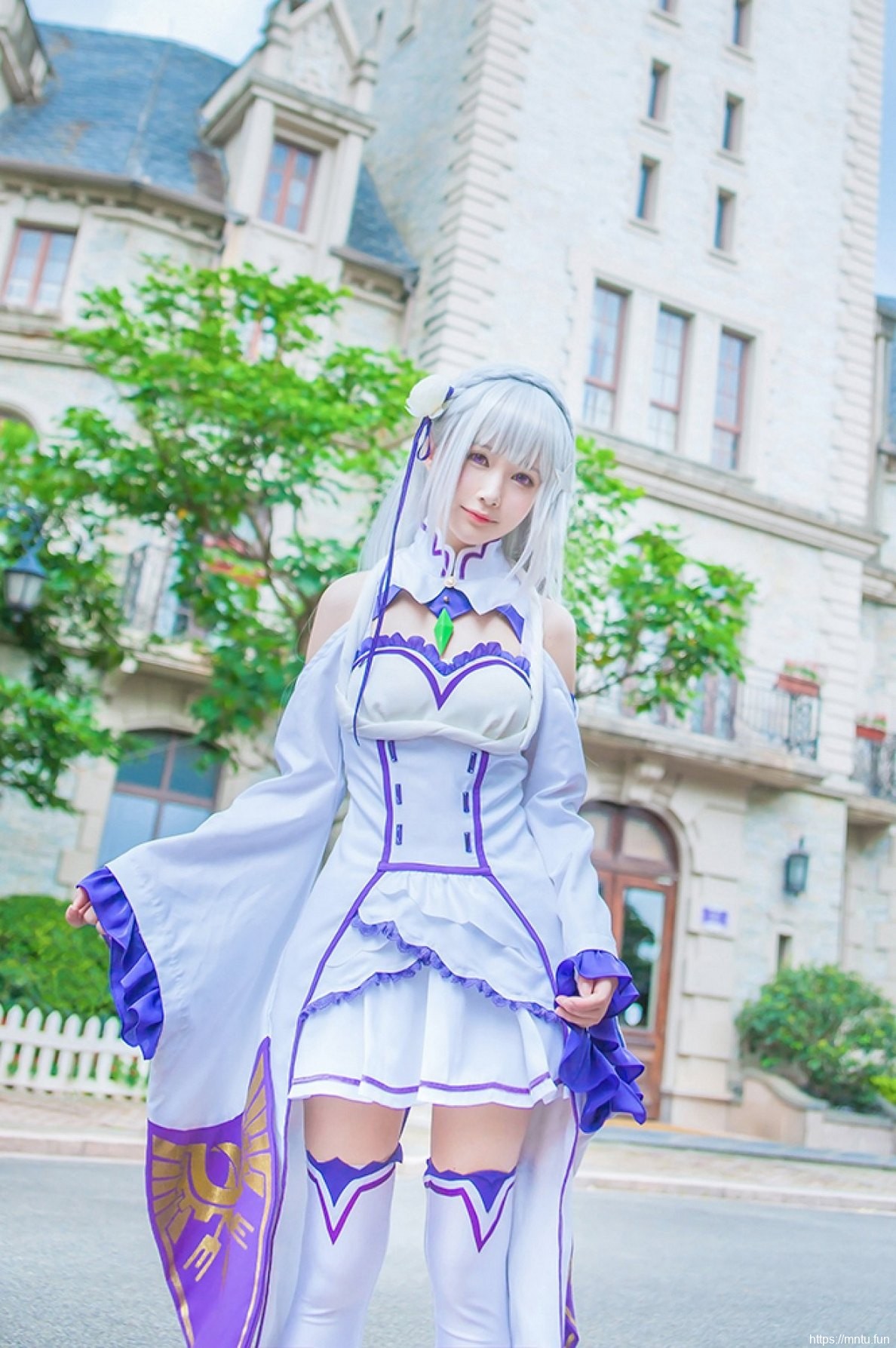 性感美女白皙皮肤开胸美裙cosplay美女精灵爱蜜莉雅
