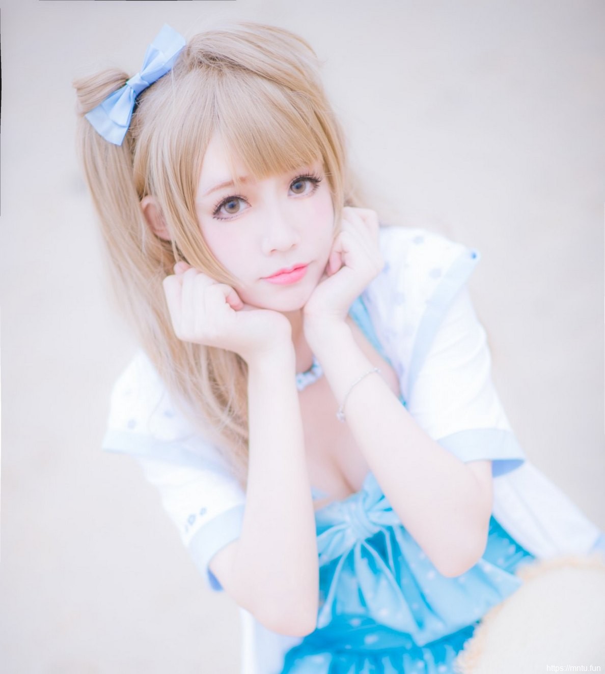 白皙靓丽泳装美女cosplay动漫美女南小鸟