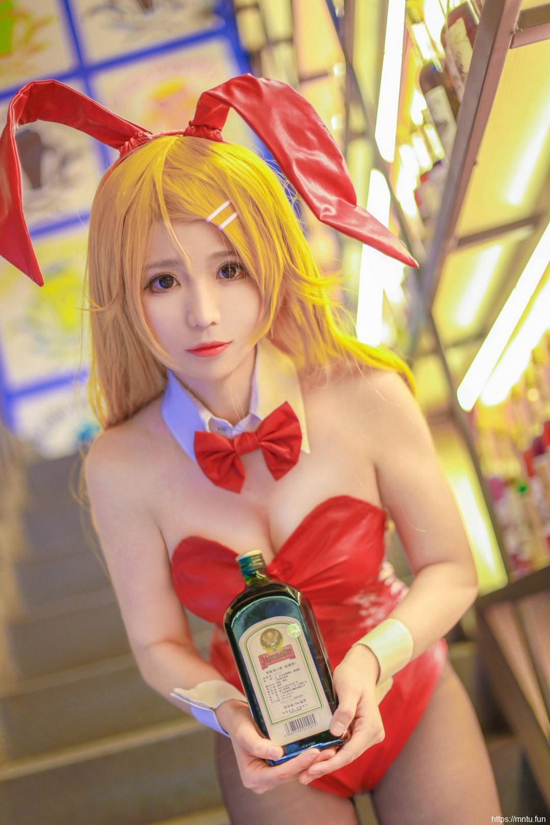 黑丝美女诱人酥胸大红兔女郎cosplay高坂桐乃