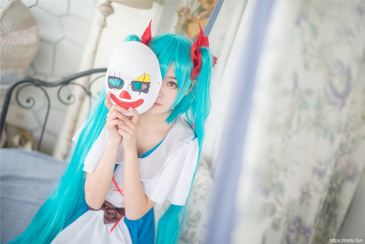 可爱美少女俊俏脸蛋cosplay虚拟偶像初音未来