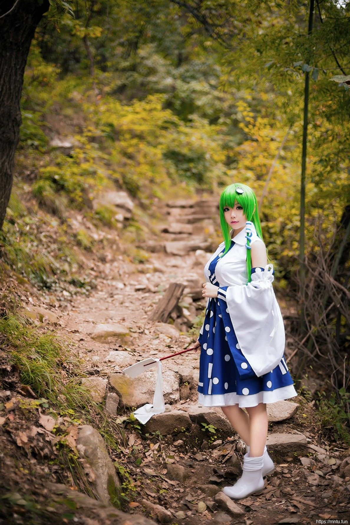 甜美萌妹身穿和服cosplay东风谷早苗