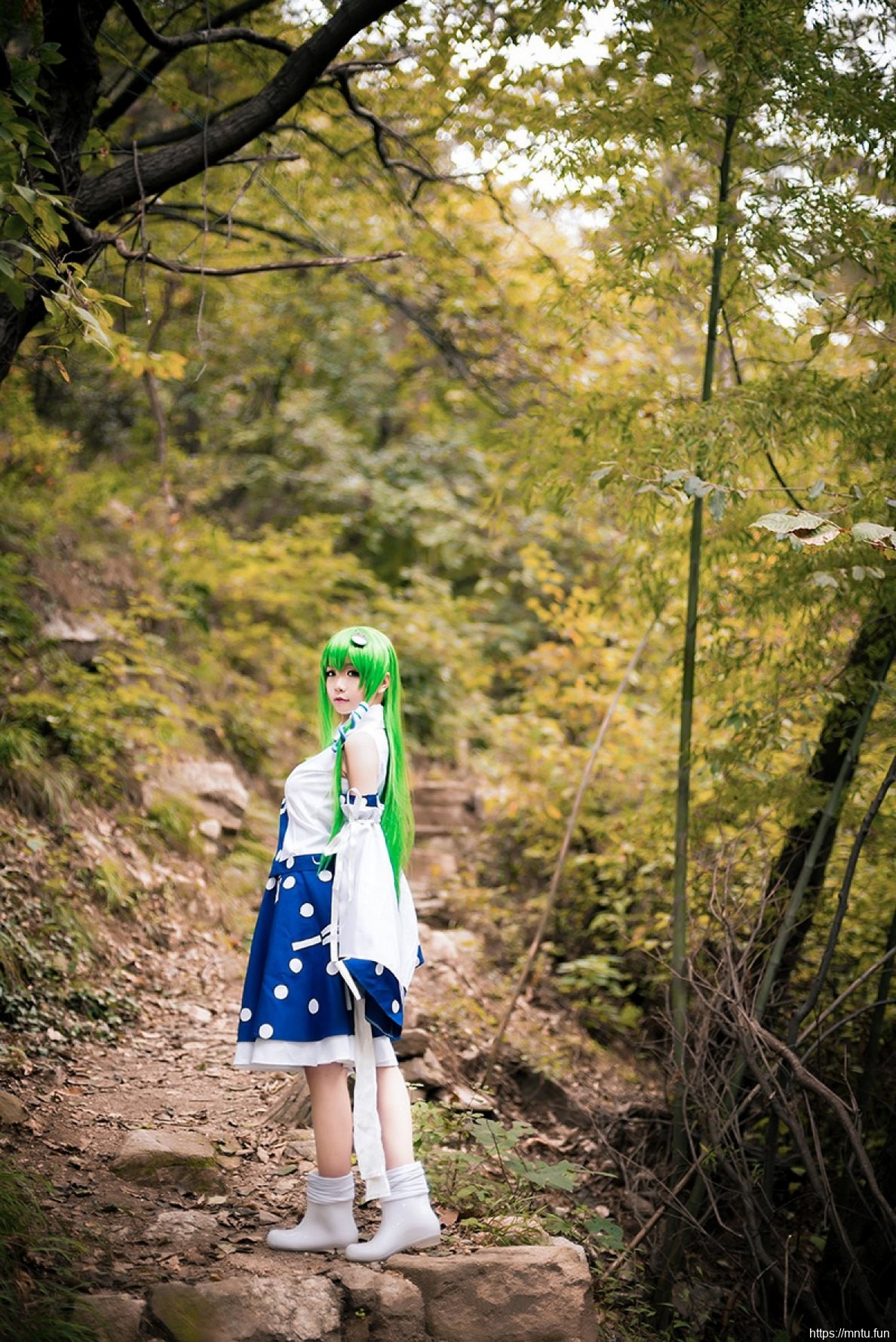 甜美萌妹身穿和服cosplay东风谷早苗