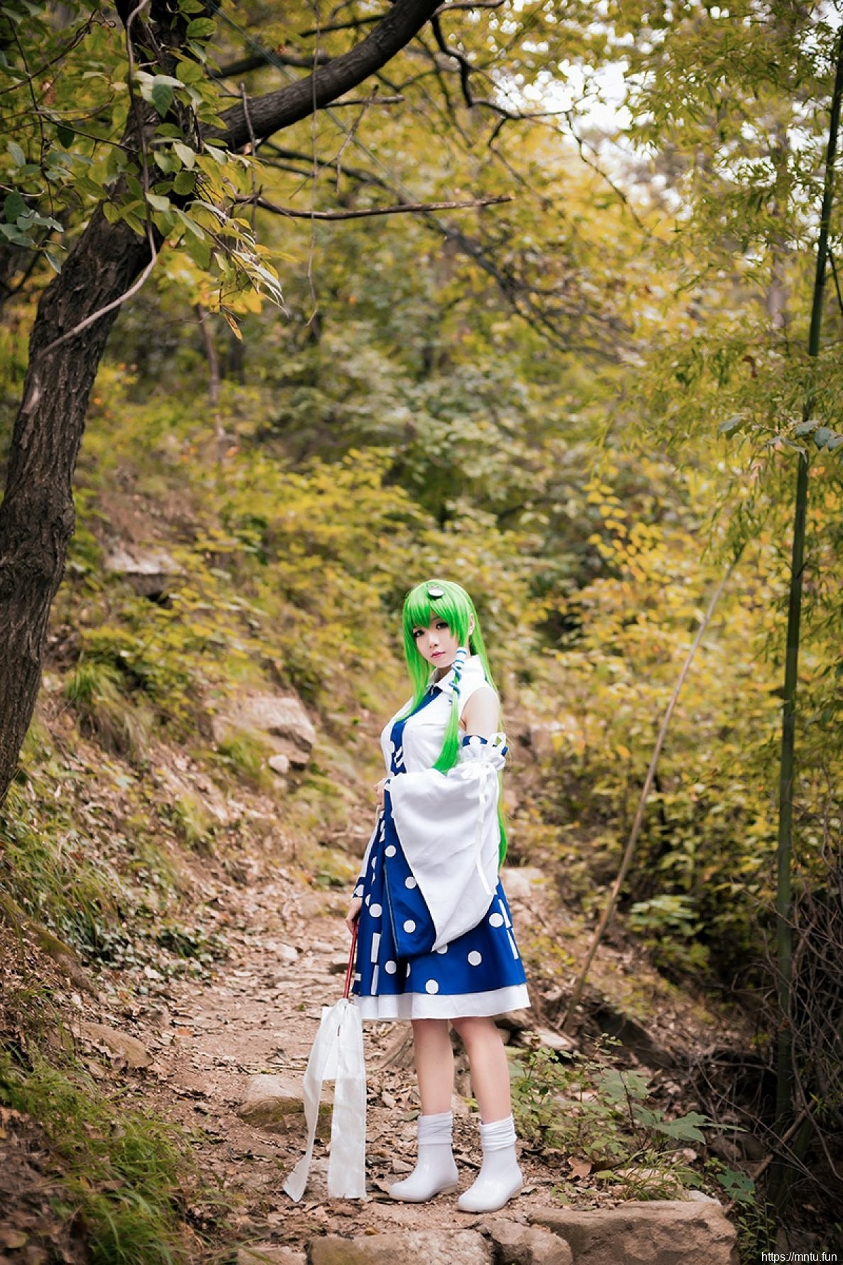 甜美萌妹身穿和服cosplay东风谷早苗