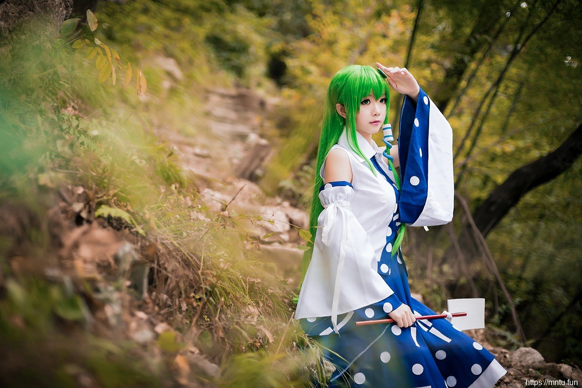 甜美萌妹身穿和服cosplay东风谷早苗