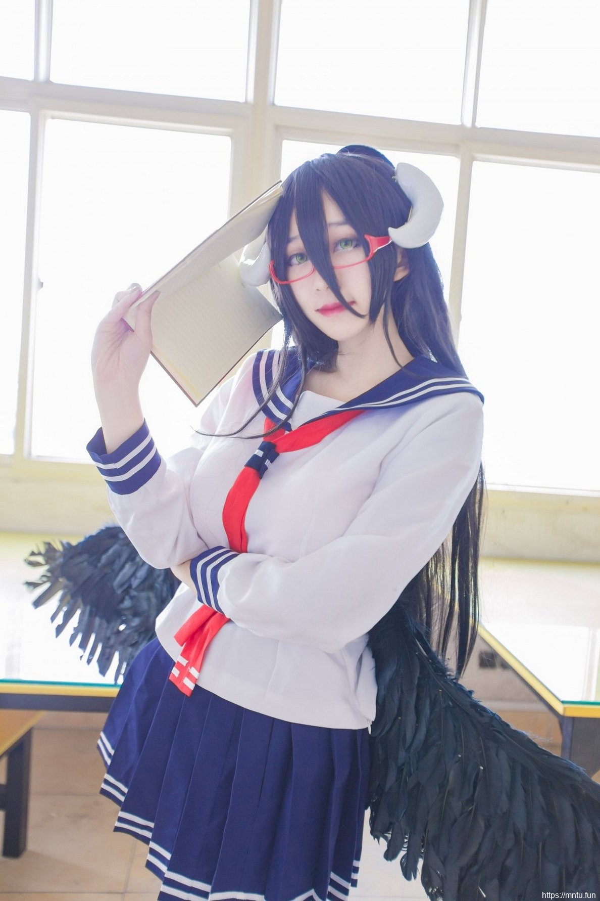 甜美可人御姐学生制服诱惑cosplay雅儿贝德美图