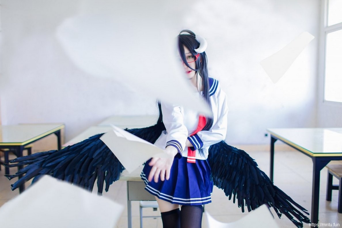 甜美可人御姐学生制服诱惑cosplay雅儿贝德美图