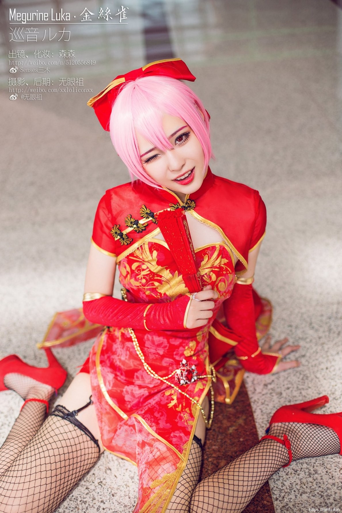 性感美女黑丝美腿网袜诱惑cosplay巡音美图