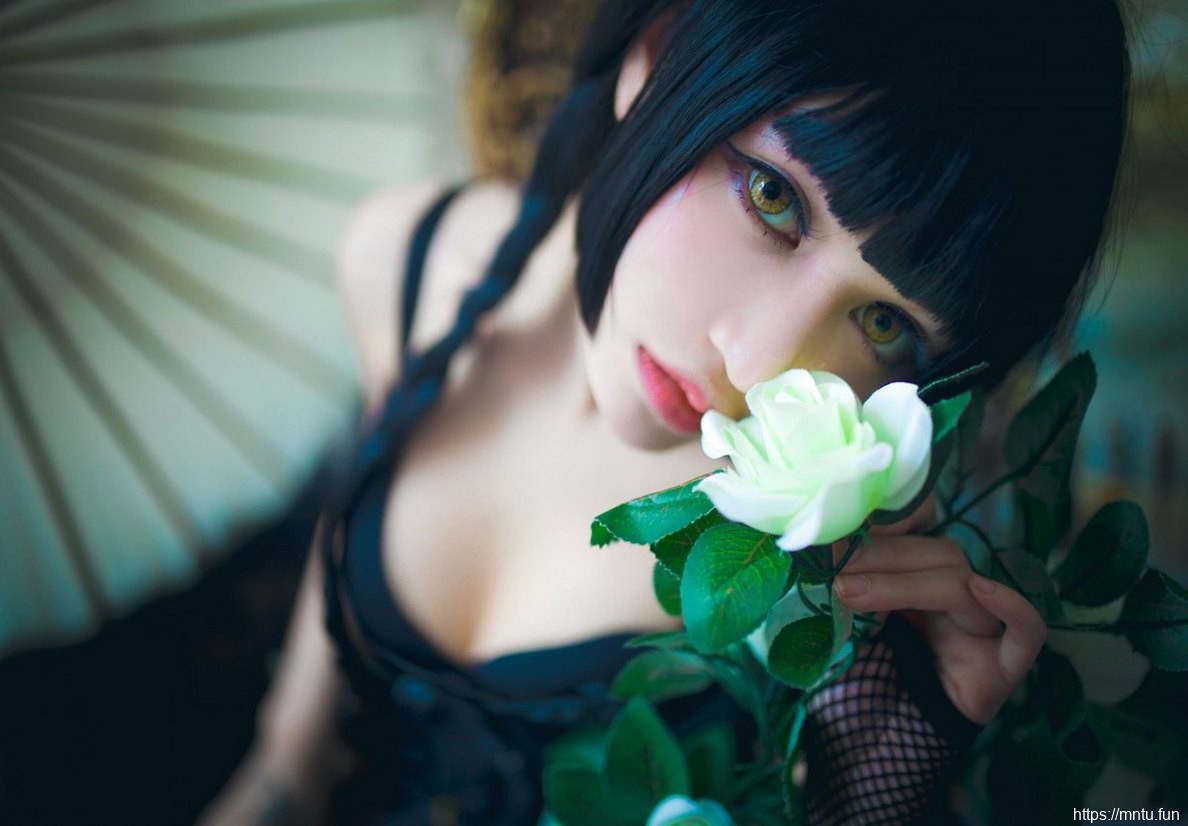 性感御姐黑丝美腿cosplay动漫美女冲野真夜子