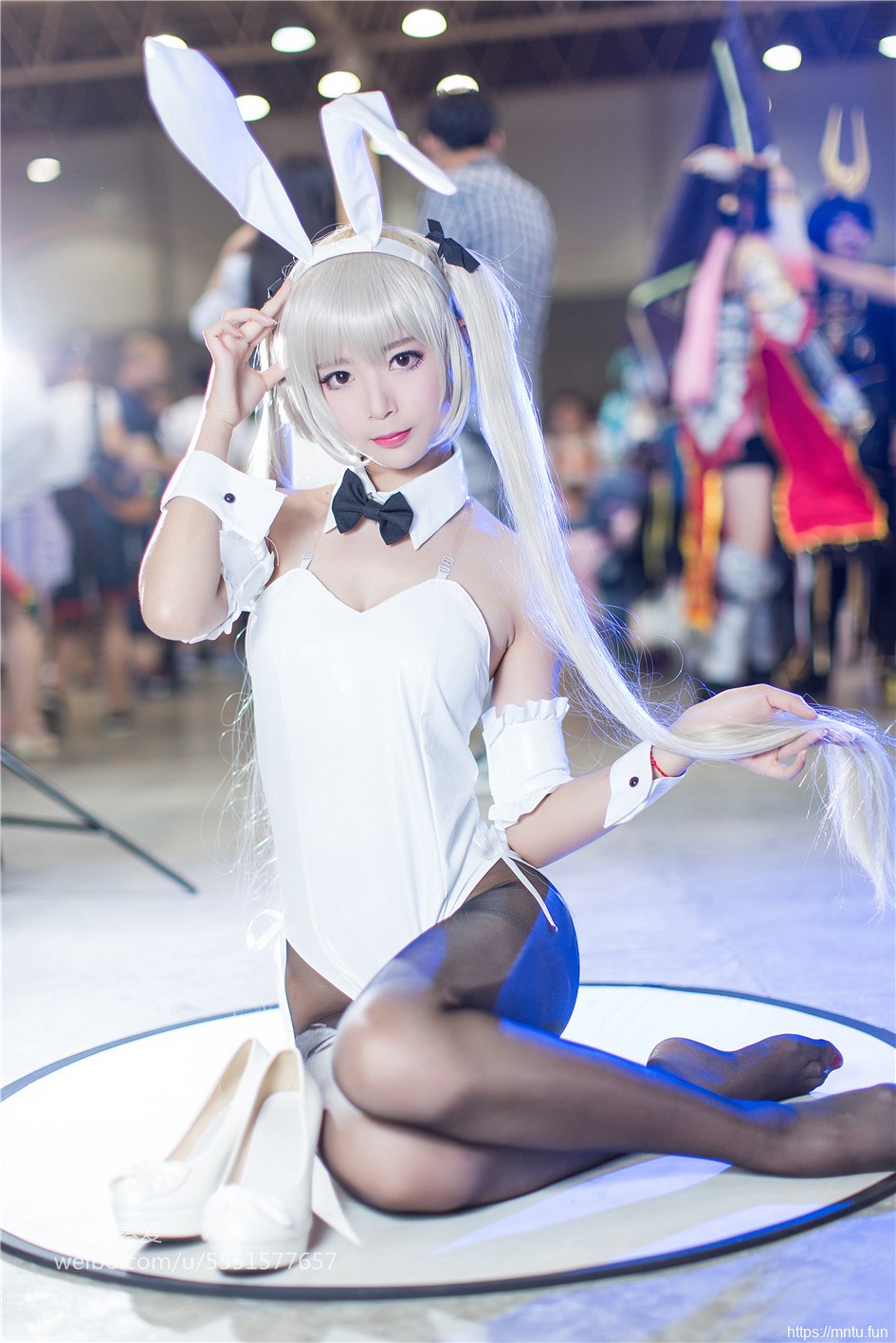 黑丝美腿美女cosplay性感兔女郎穹妹