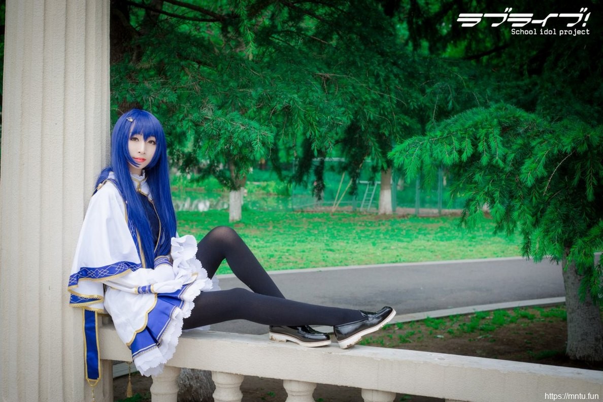 气质美女完美身材修女妆扮清新户外cosplay园田海未