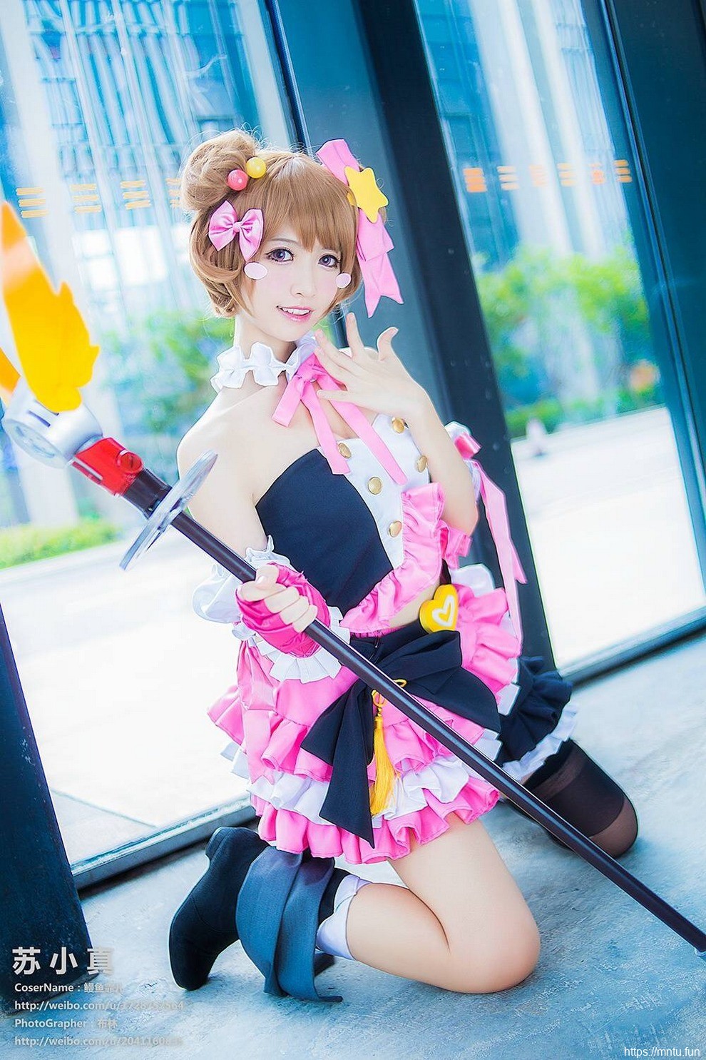 白皙高挑美少女cosplay少女咖啡枪萌娘苏小真