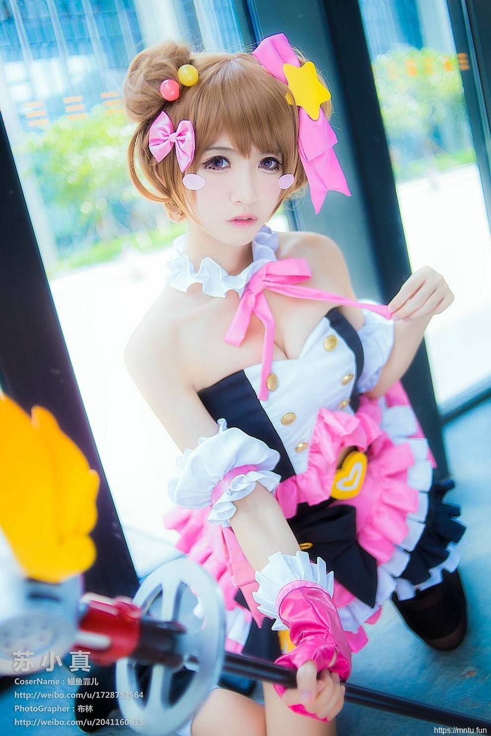 白皙高挑美少女cosplay少女咖啡枪萌娘苏小真