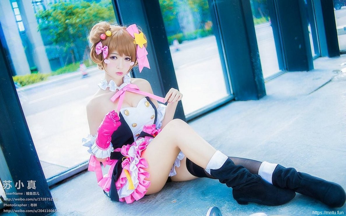 白皙高挑美少女cosplay少女咖啡枪萌娘苏小真