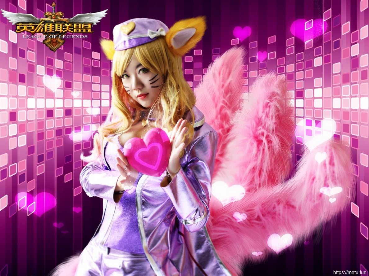 性感美女白皙美胸cosplay英雄联盟阿狸美图