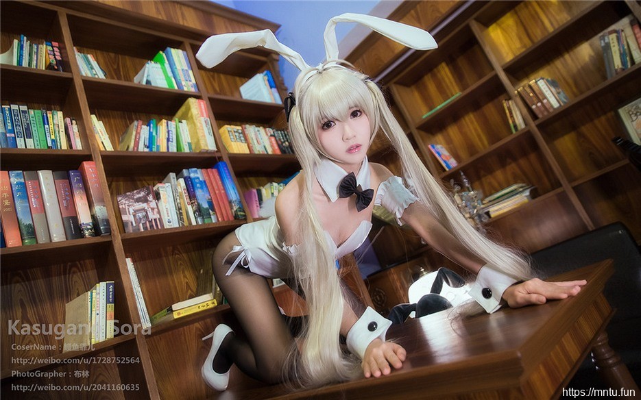 知名coser鳗鱼霏儿扮演缘之空穹妹兔女郎