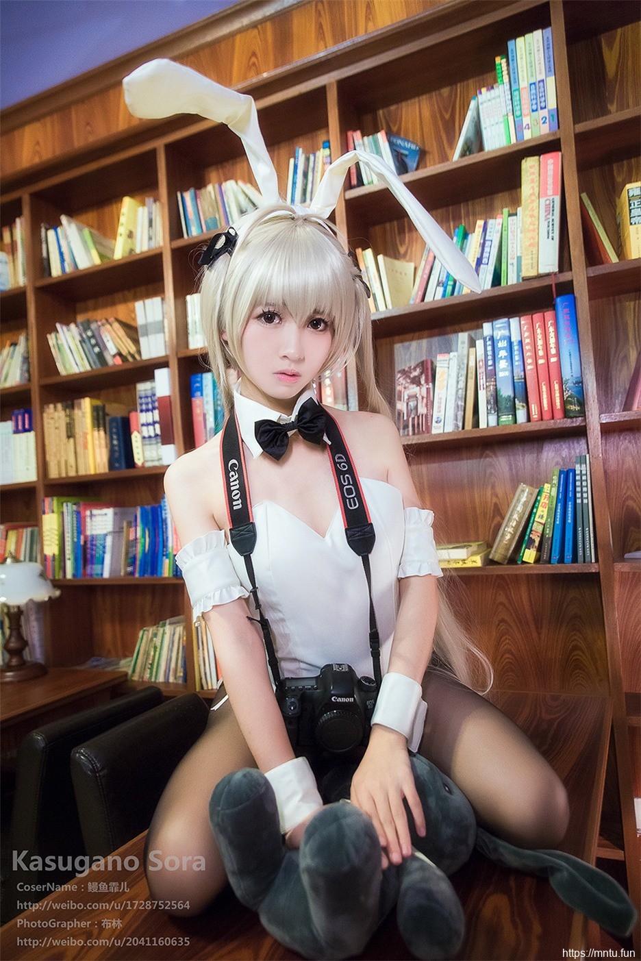 知名coser鳗鱼霏儿扮演缘之空穹妹兔女郎