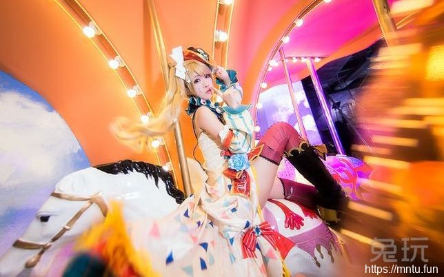 性感美少女鳗鱼霏儿Cosplay动漫人物惹人喜爱