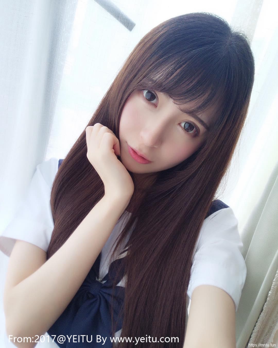 正妹Coser奶果酱治愈系学生制服乖巧亮丽迷人