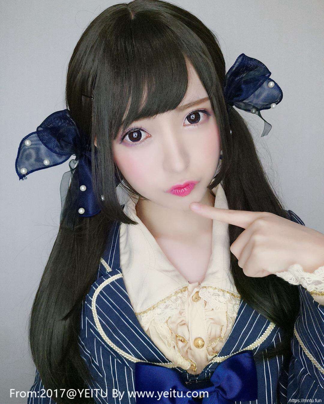 正妹Coser奶果酱治愈系学生制服乖巧亮丽迷人