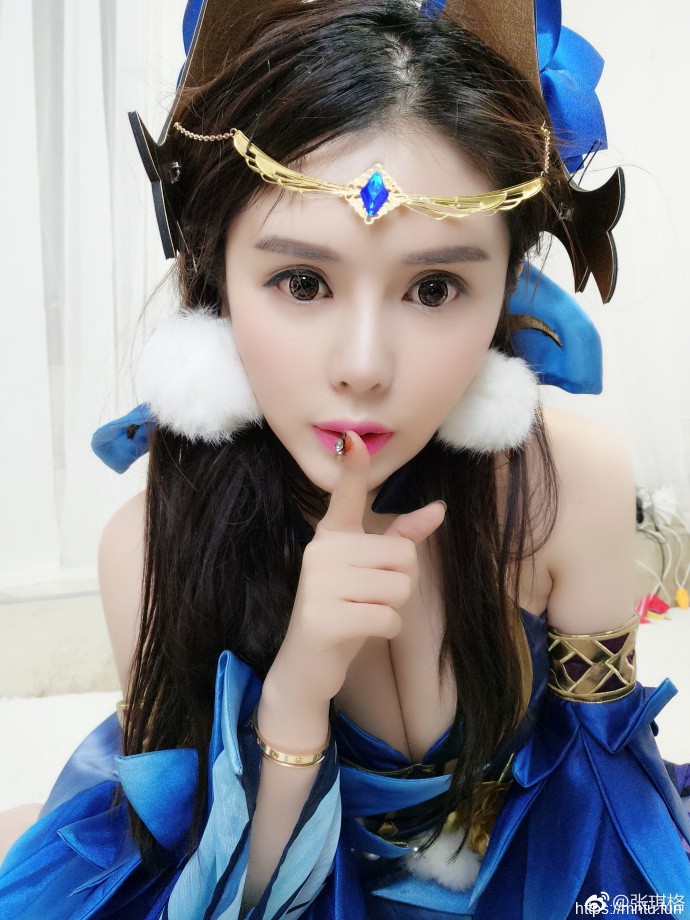 斗鱼TV美女主播张琪格COS王者荣耀貂蝉阿轲