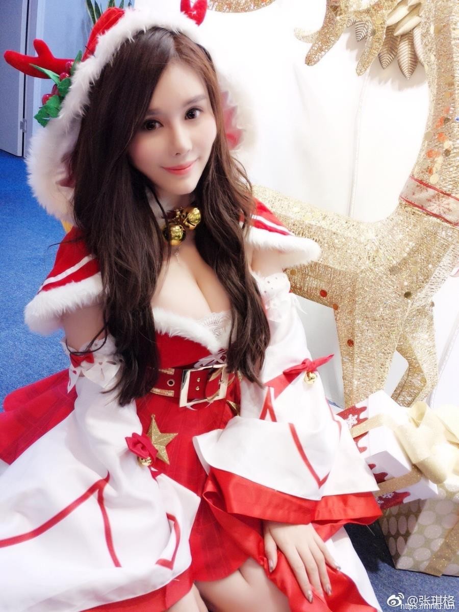 斗鱼TV美女主播张琪格COS王者荣耀圣诞恋歌貂蝉