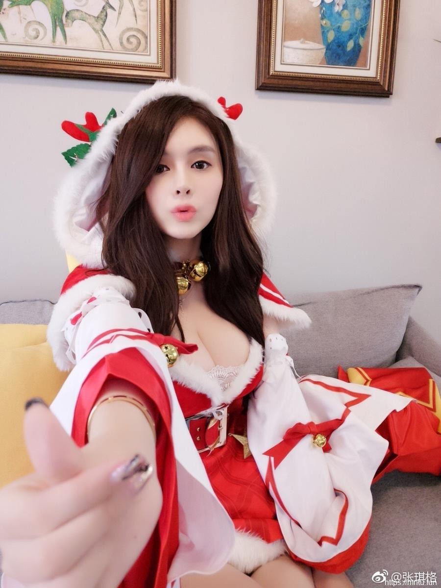 斗鱼TV美女主播张琪格COS王者荣耀圣诞恋歌貂蝉