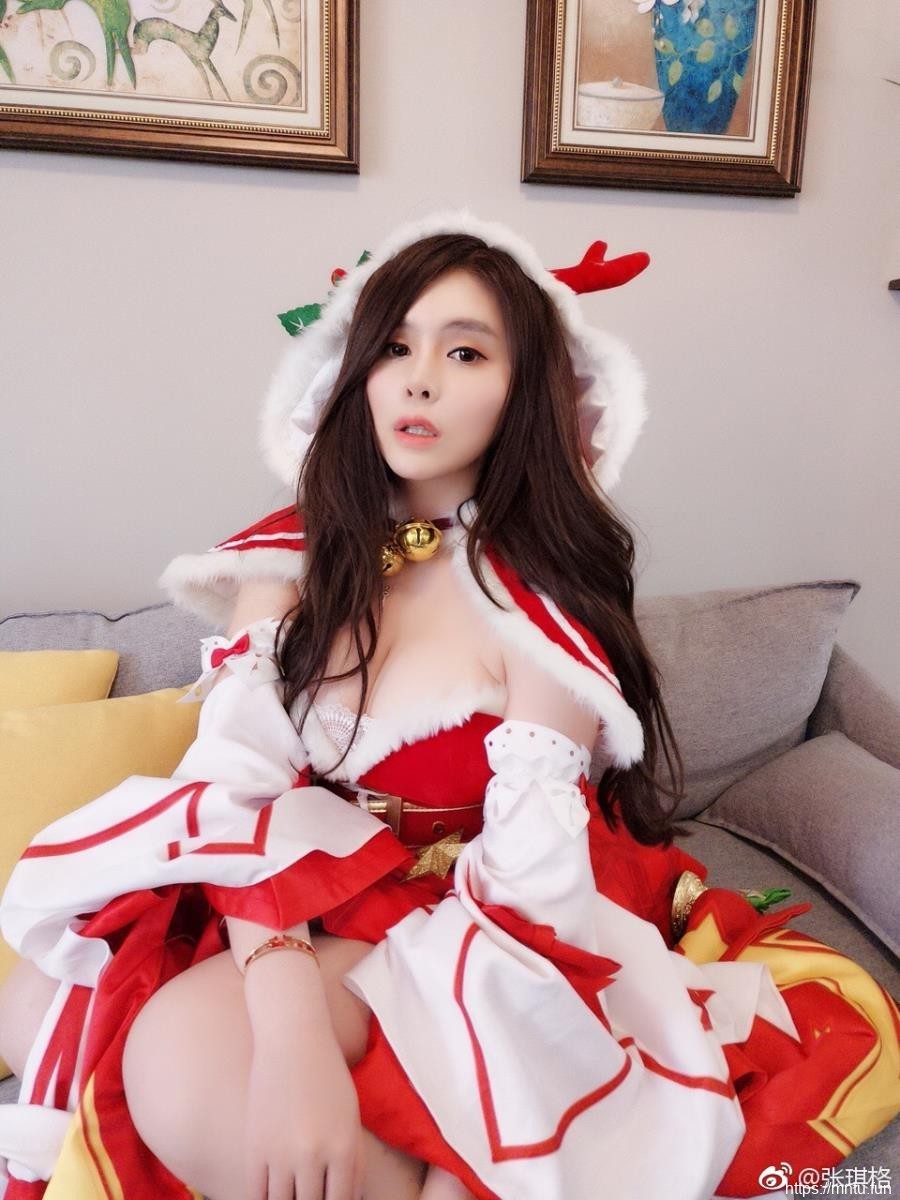 斗鱼TV美女主播张琪格COS王者荣耀圣诞恋歌貂蝉