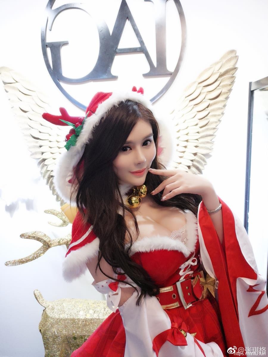 斗鱼TV美女主播张琪格COS王者荣耀圣诞恋歌貂蝉