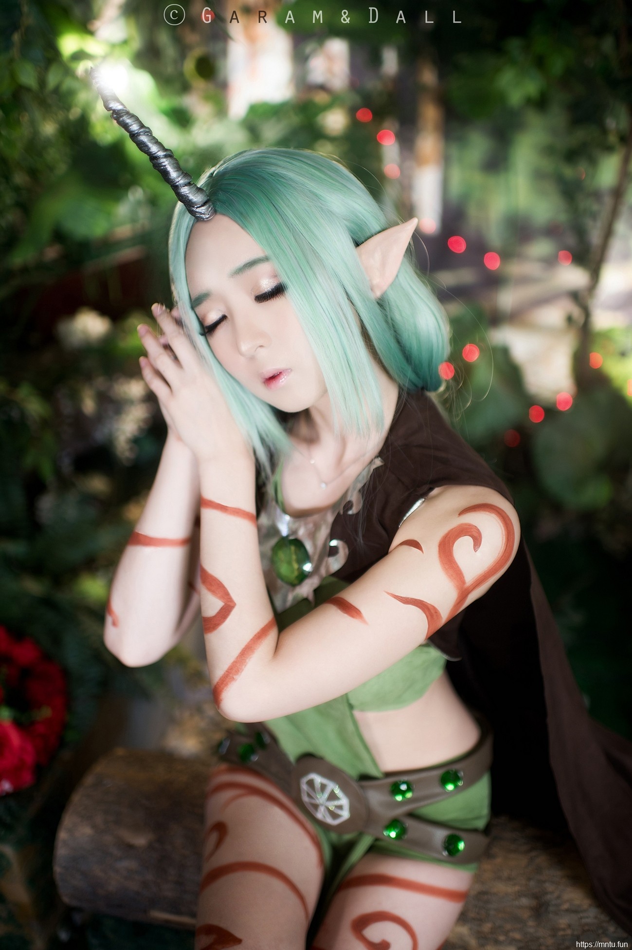 绝世美女Cosplay英雄联盟众星之子索拉卡