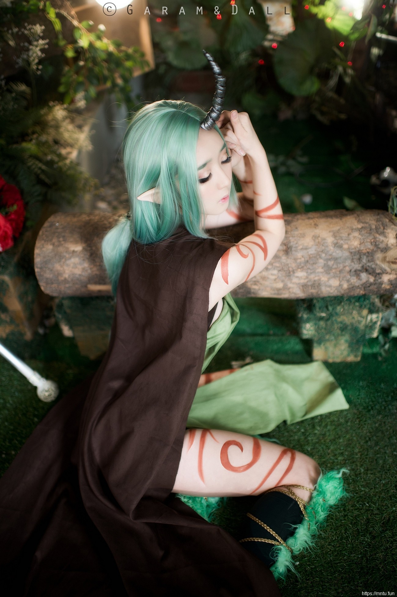 绝世美女Cosplay英雄联盟众星之子索拉卡