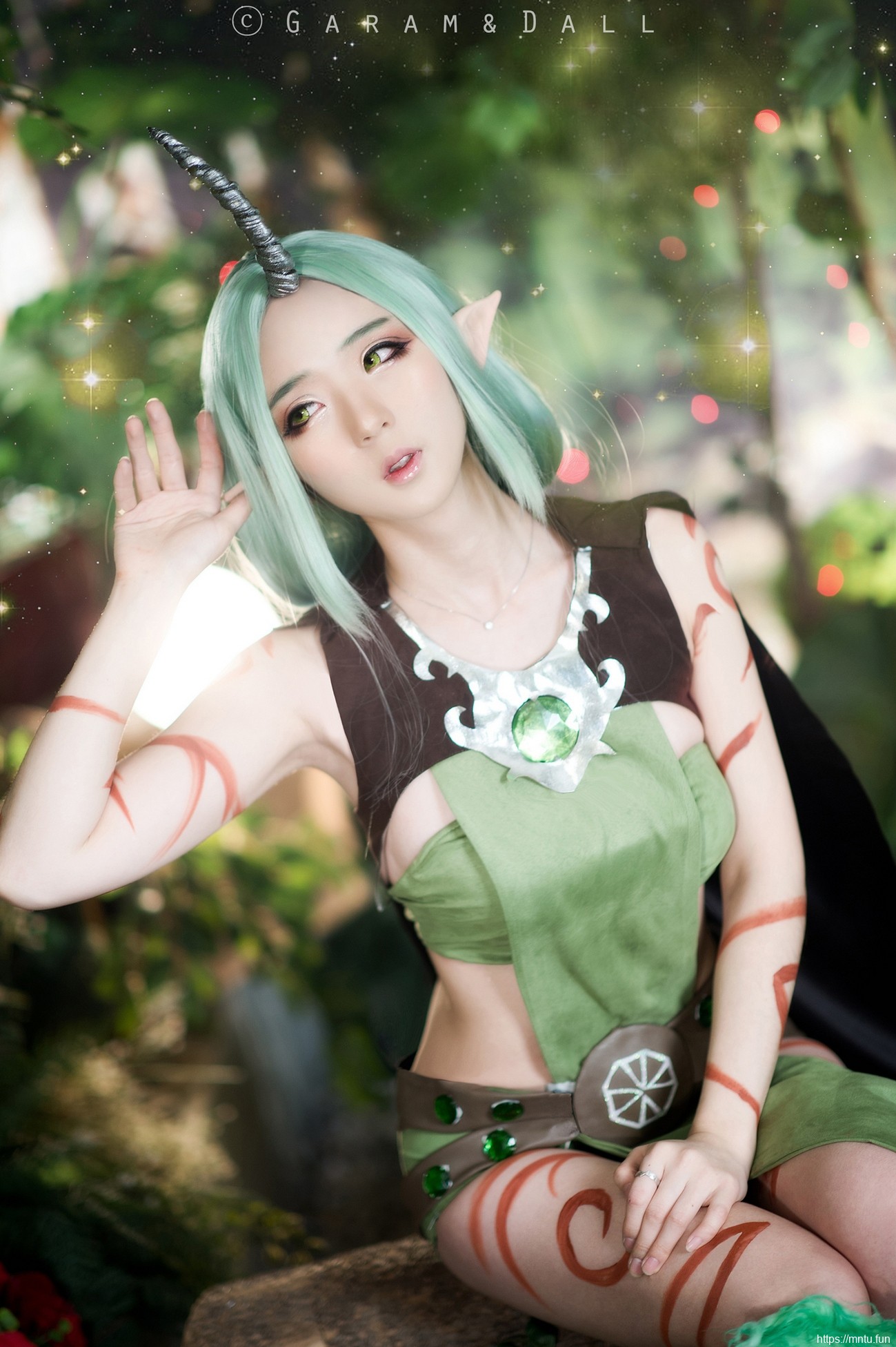 绝世美女Cosplay英雄联盟众星之子索拉卡