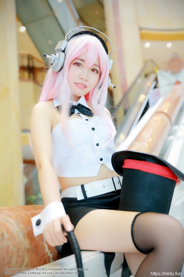性感黑丝美女Cosplay超级索尼子图片