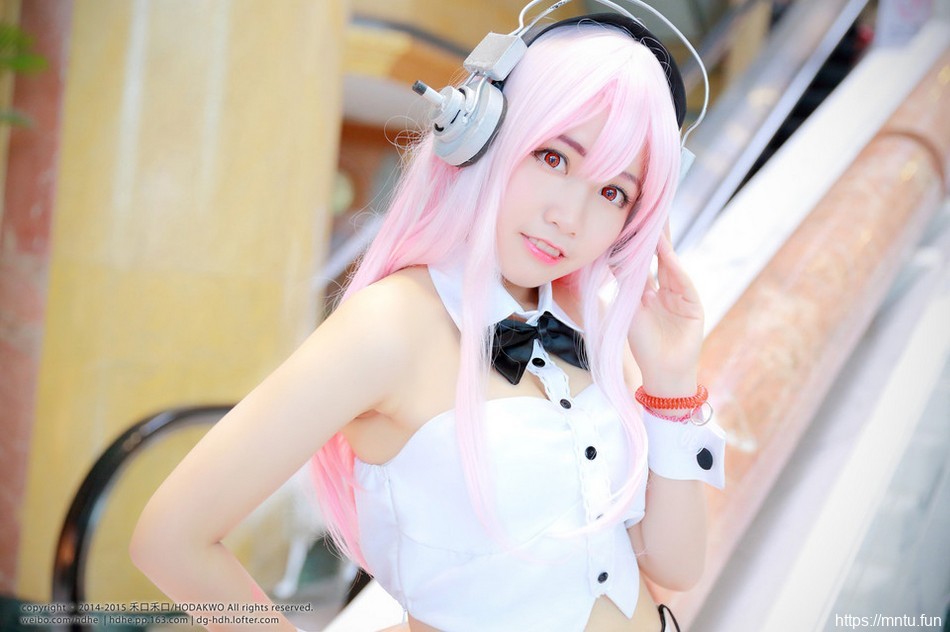 性感黑丝美女Cosplay超级索尼子图片