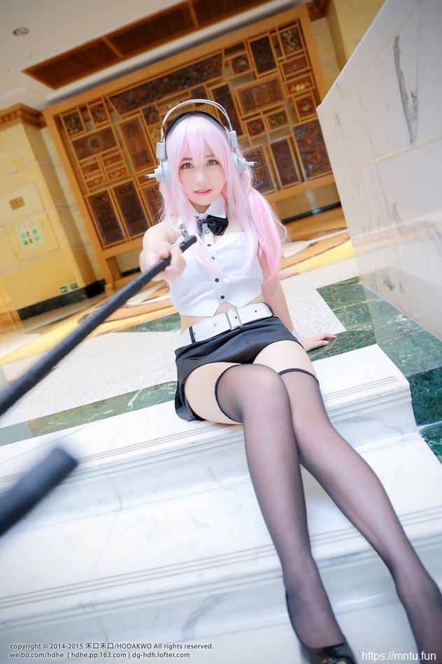 性感黑丝美女Cosplay超级索尼子图片