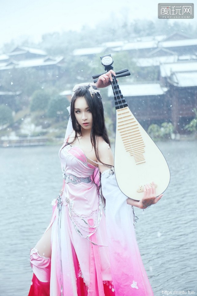 性感美女Cosplay剑网3七秀御姐真是迷人